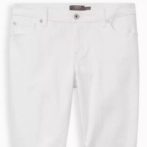 Torrid White Boyfriend Straight Jeans | Size 12R | Stretch Denim Mid-Rise MINT